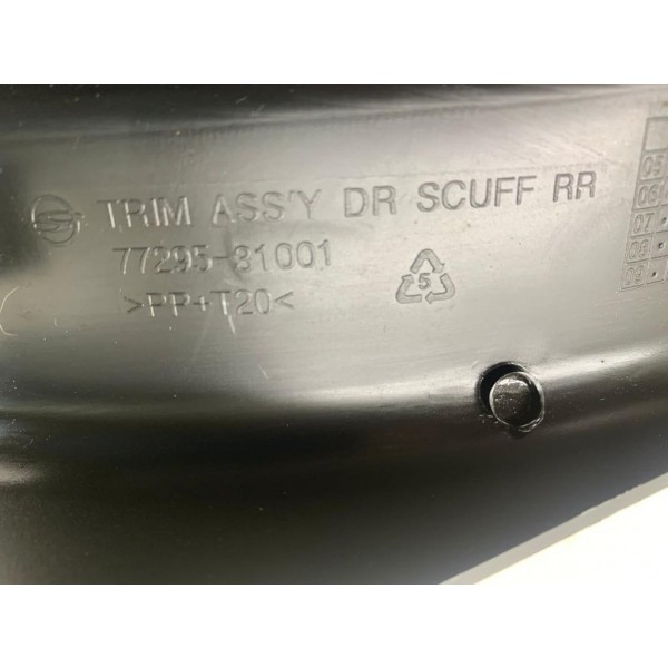 Soleira Interna Porta Traseira Direit Actyon 2010 7729531001