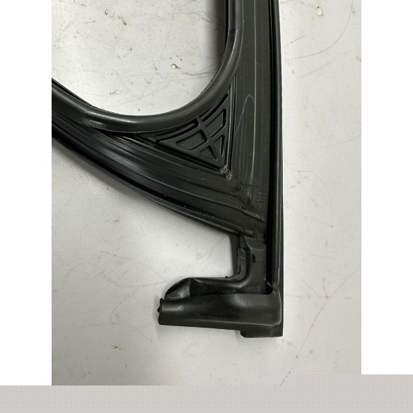 Guarnição Porta Diant. Direita Audi Q3 2014 8u0837440