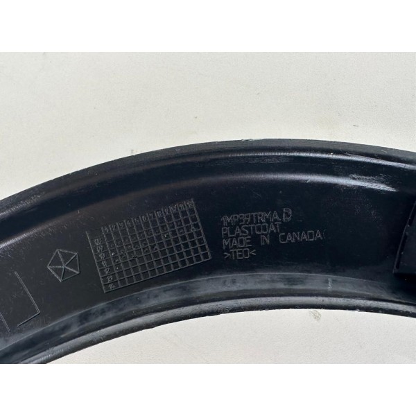 Moldura Paralama Dianteiro Esquerdo Jeep Grand Cherokee 2012