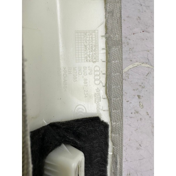 Acabamento Coluna Para Brisa Audi Q3 2014 8u0867234