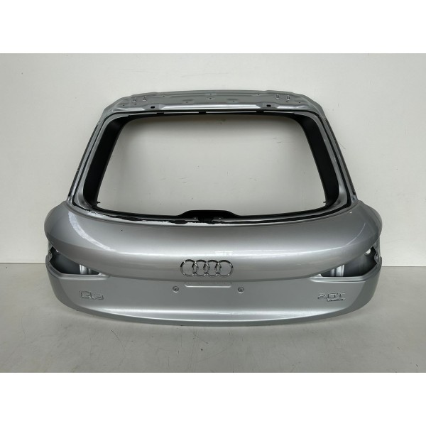 Tampa Traseira Audi Q3 2014 Sem Detalhes Prateado
