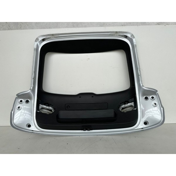 Tampa Traseira Audi Q3 2014 Sem Detalhes Prateado