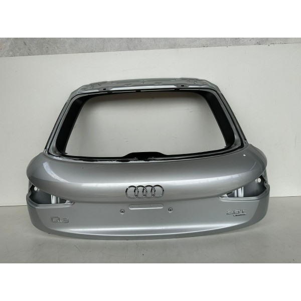Tampa Traseira Audi Q3 2014 Sem Detalhes Prateado