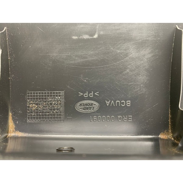 Acabamento Central Sup Porta Malas Discovery 4 2013 Erq00091