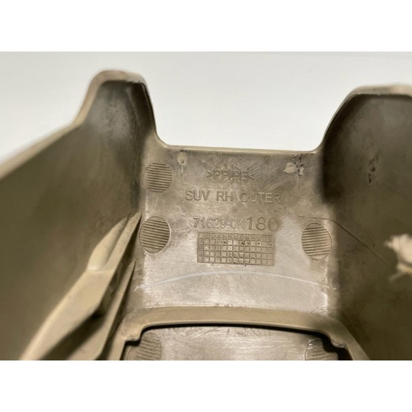 Tampa Dobradiça Dir. Banco Porta Malas Toyota Sw4 2011 164