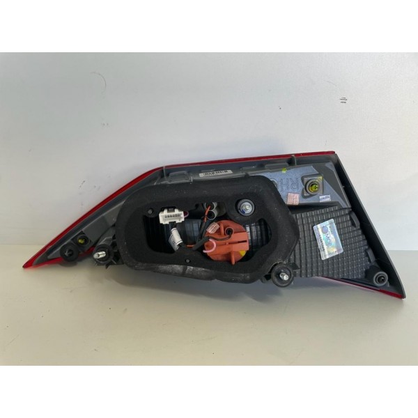 Lanterna Tampa Traseira Direita Elantra 2018 Lisa 488 Direito/passageiro