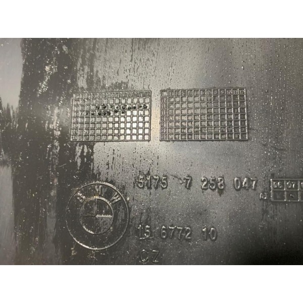 Acabamento Para-choque Traseiro Esquerdo Bmw 320i 2013