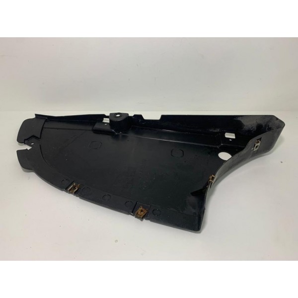 Acabamento Para Choque Traseiro Direito Bmw 320i 2013