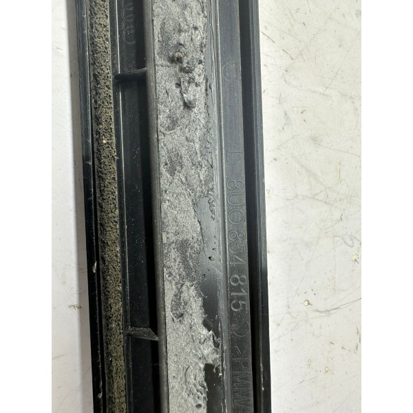 Acabamento Esquerdo Tampa Traseira Audi Q3 2014 4741