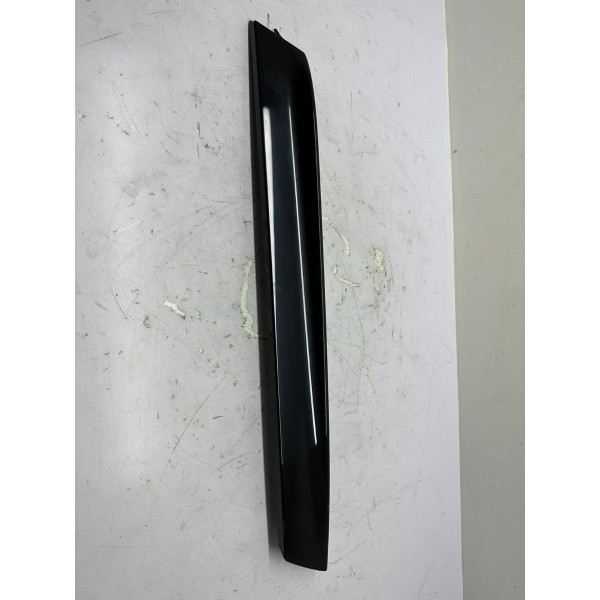 Acabamento Esquerdo Tampa Traseira Audi Q3 2014 4741