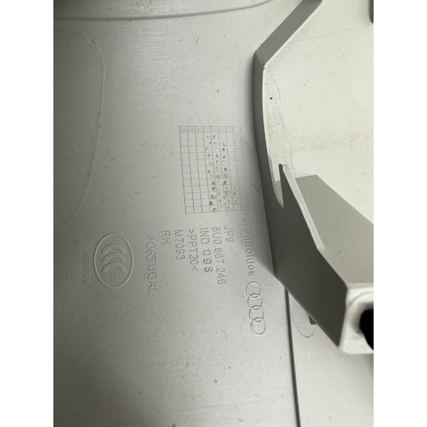 Acabamento Coluna Traseira Direita Audi Q3 2014 8u0867246