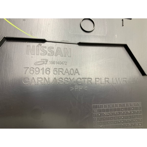 Acabamento Coluna Central L/esq Nissan Kicks Exclusive 2022