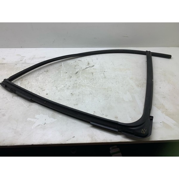 Borracha Vidro Tras/direito Nissan Kicks Exclusive 2022 Preto