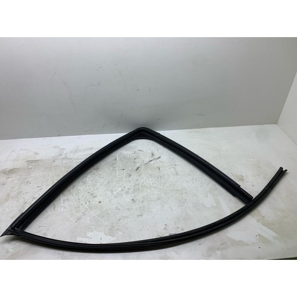 Borracha Vidro Tras/direito Nissan Kicks Exclusive 2022 Preto