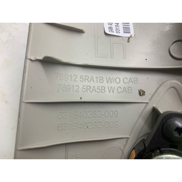 Acabamento Esquerdo Coluna Parabrisa Nissan Kicks 2022