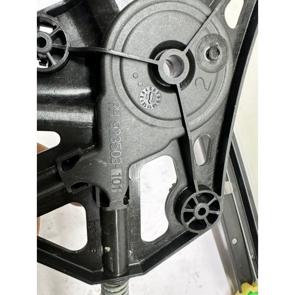 Maquina De Vidro Dianteiro Direito Audi Q3 2014 4695