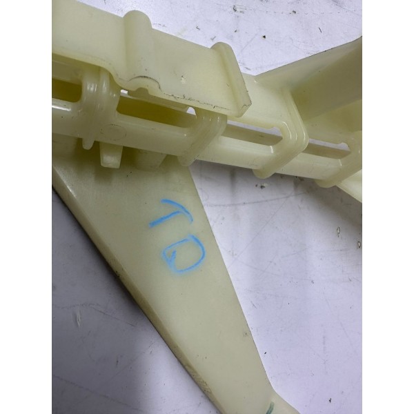 Guia Do Vidro Traseiro Direito Audi Q3 2014 4694