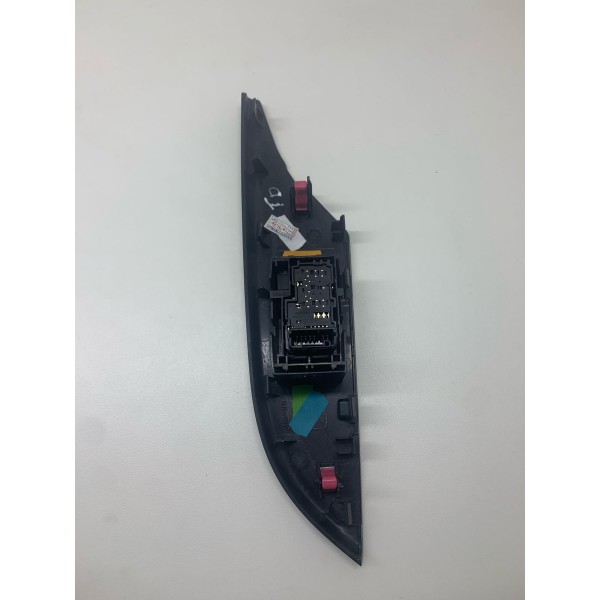 Comando Vidro Tras/direito Toyota Hilux Srx 2022