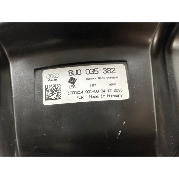 Subwoofer Porta Malas Audi Q3 2014 8u0035382  Preto