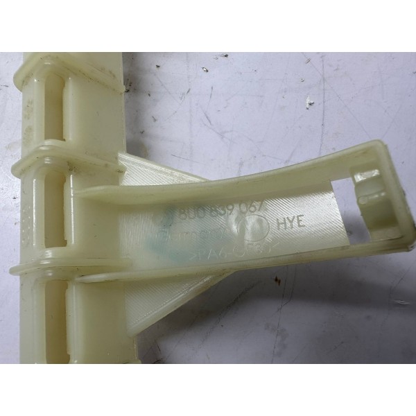 Guia Do Vidro Traseiro Esquerdo Audi Q3 2014 8u0839067 4688