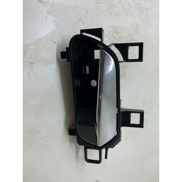 Maçaneta Interna Nissan Kicks Exclusive Diant Esq 2022 Dianteira/traseira