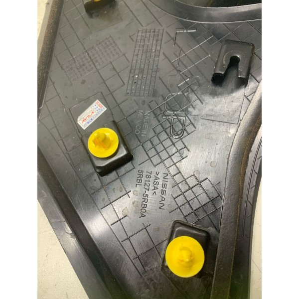 Acabamento Coluna Tras/esquerda Nissan Kicks Exclusive 2022