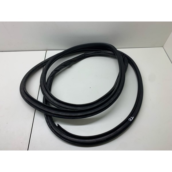 Borracha Porta Tras/direita Toyota Hilux Srx 2022