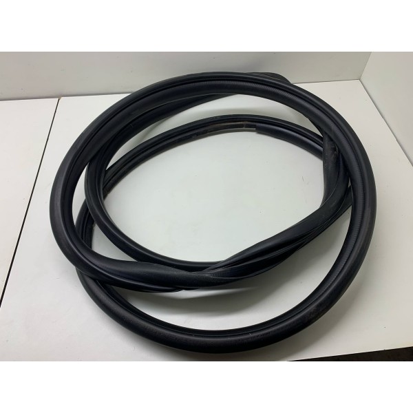 Borracha Porta Tras/esquerda Toyota Hilux Srx 2022