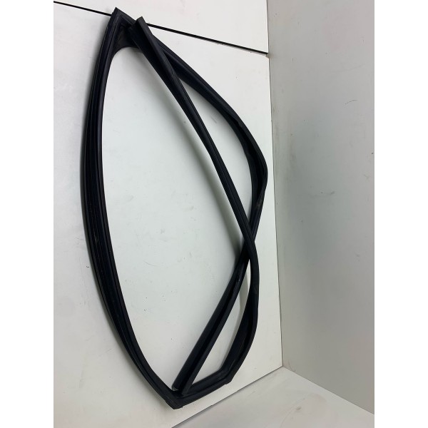 Borracha Canaleta Vidro Tras/direito Jac T50 2022 Preto