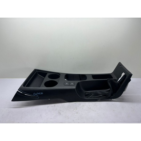 Console Central ( Com Detalhe ) - Toyota Hilux 2020