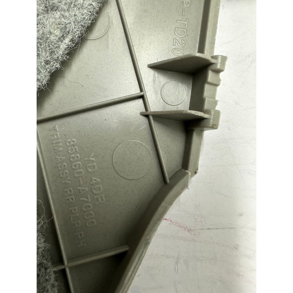 Moldura Coluna Tras/direita Kia Cerato 2014 85860a7000 4947