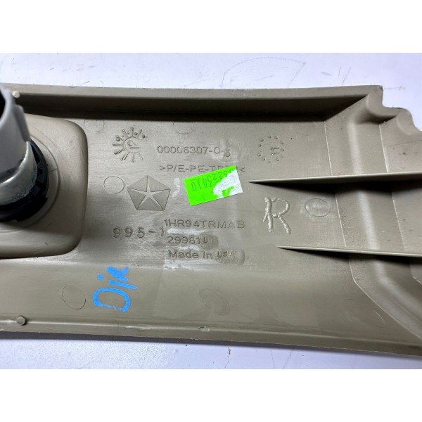 Tomada 12v Lado Direito Dodge Ram 2012 1778