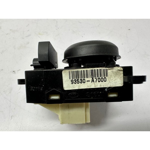 Botão Retrovisor Elétrico Dian/esquer Kia Cerato 2014 4894