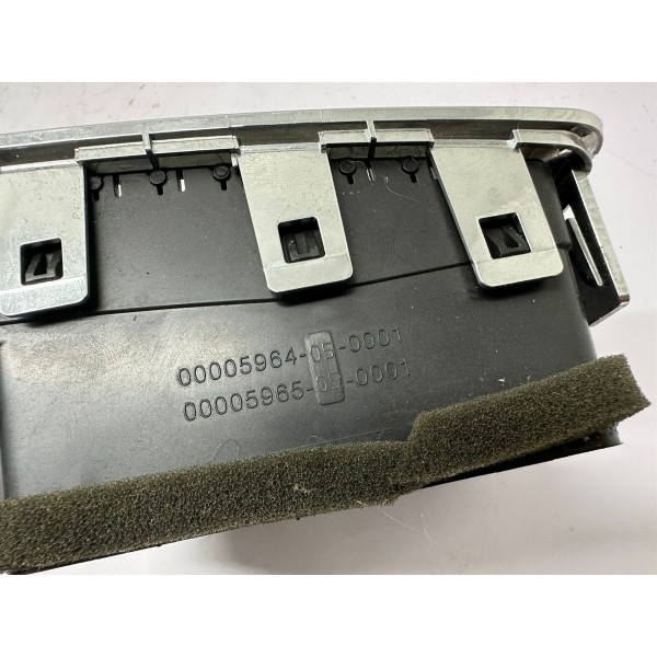 Difusor De Ar Lateral Esquerdo Dodge Ram 2012 1771