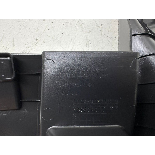 Acabamento Soleira Traseira Direita Cruze Lt 2017 13454169