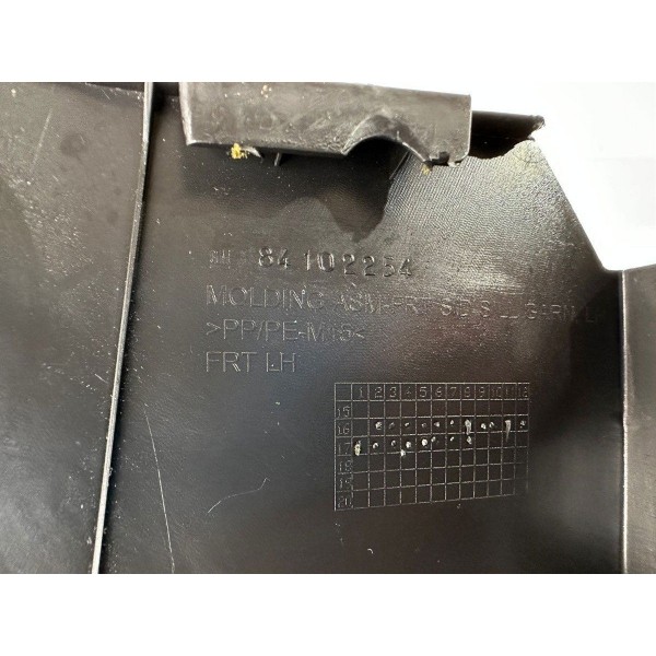 Soleira Dianteira Esquerda Cruze Lt 2017 84102254