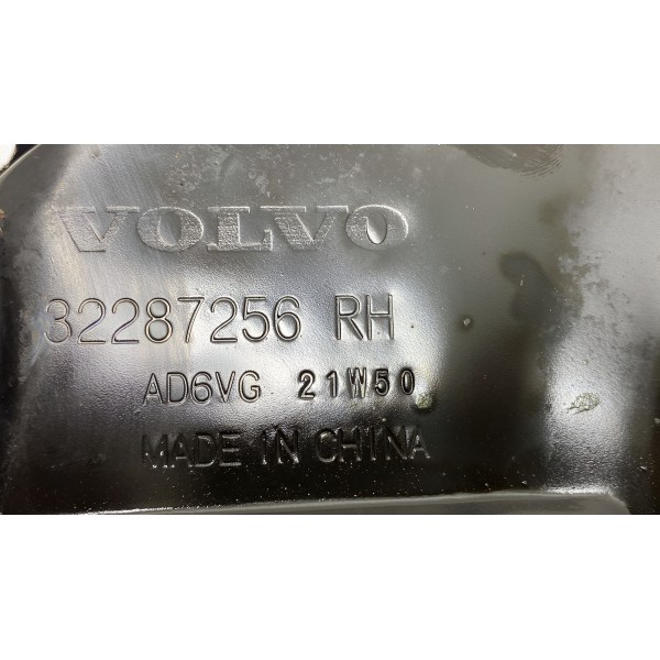 Defletor Disco De Freio ( Tras. Direito ) - Volvo Xc40 22