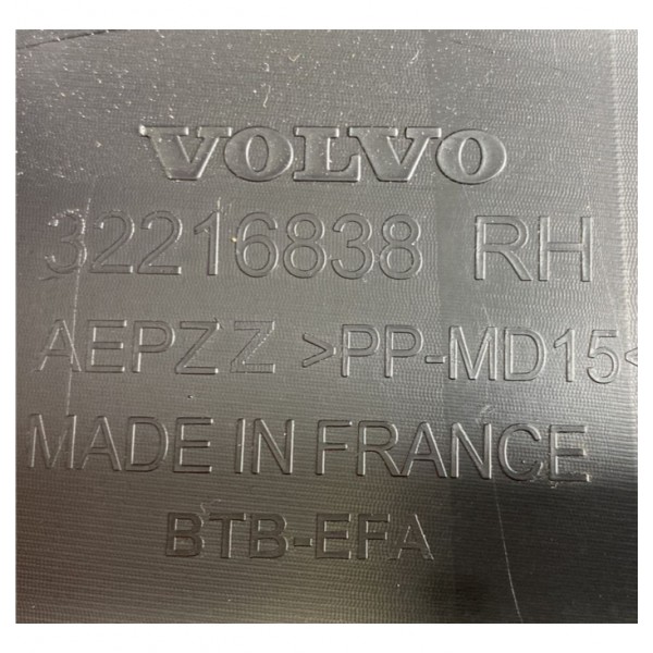 Acabamento Interno ( Porta Direita ) - Volvo Xc40 Recharge