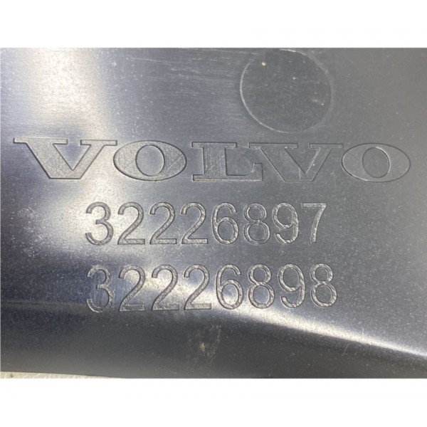 Moldura Console Central - Volvo Xc40 Recharge 2022 32226897