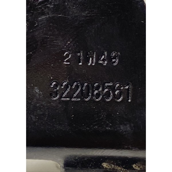 Suporte Válvula Refrigeração Radiador - Volvo Xc40 32208561