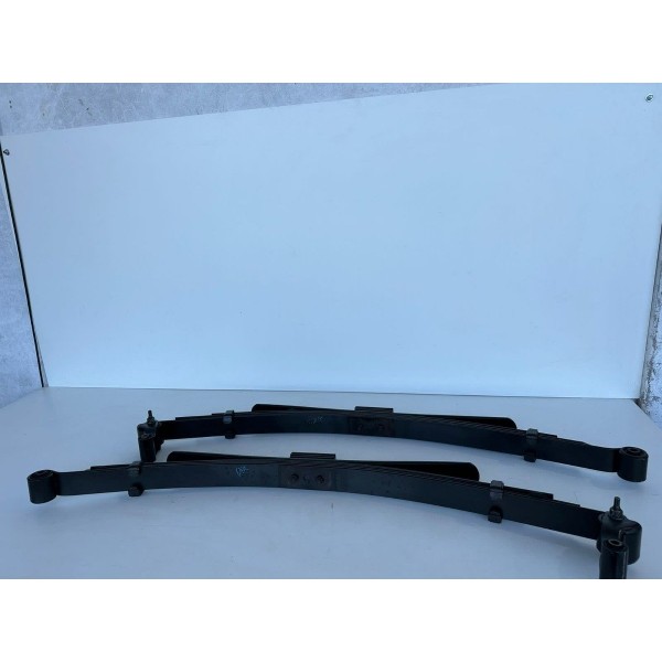 Par De Feixes De Mola Direito E Esquerdo Ram 2500 2012