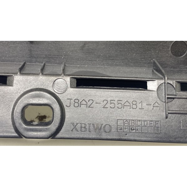 Moldura Ext. Coluna ( Traseira Esq ) - Range Rover Velar 22